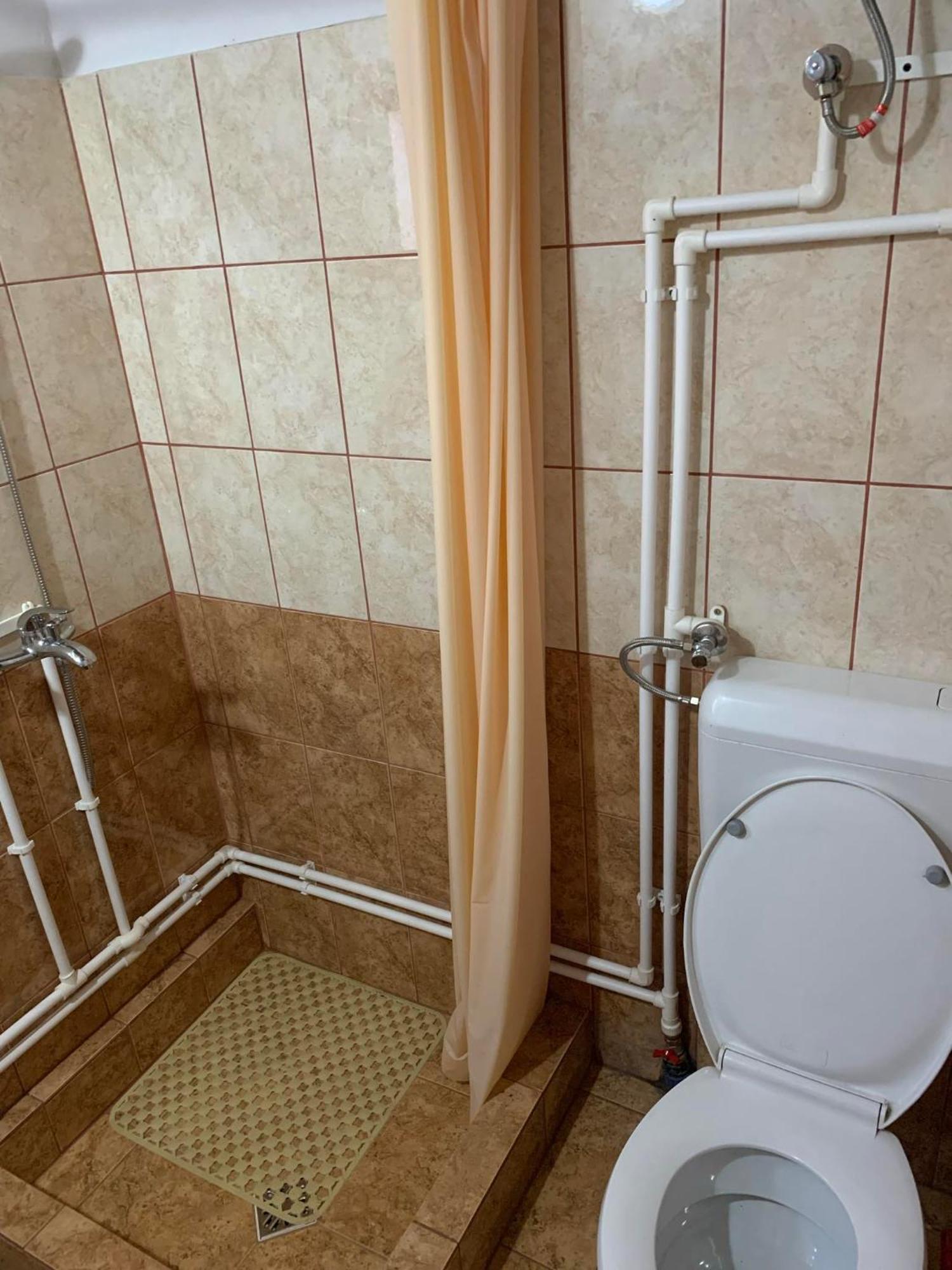 Biro Vendeghaz Hotel Sòvàrad Buitenkant foto